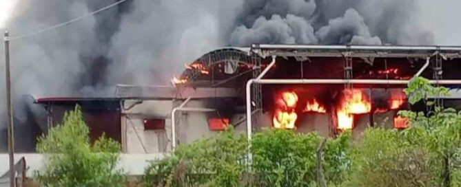 Voraz incendio en frigorífico movilizó ocho dotaciones de bomberos y policías