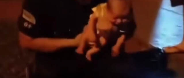 Policías aplicaron maniobra de Heimlich y salvaron a un bebé de un mes